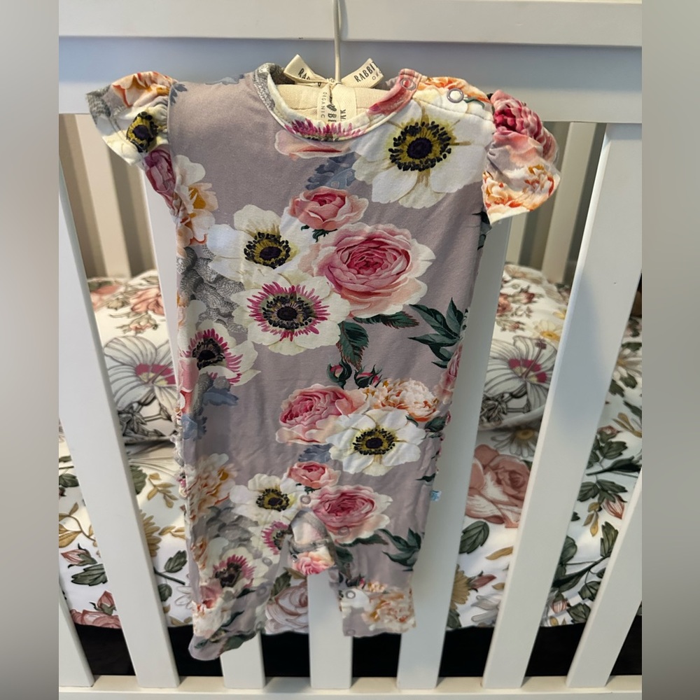 Posh peanut 0-3 months romper